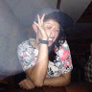 Meet your Posher, Jona